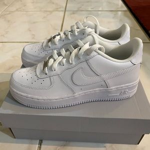 Air Force One- white size 5